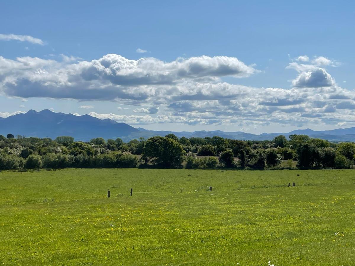 Country View House Hotel Milltown  Bagian luar foto